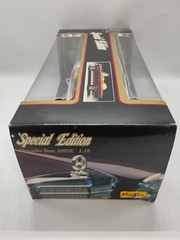 Maisto Special Edition 1:18 Scale White 1966 Mercedes Benz 280SE Convertible