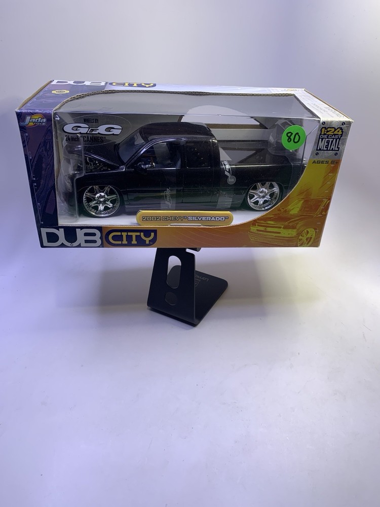 1/24 JADA DUB CITY KUSTOMS 2002 CHEVY SILVERADO BLACK