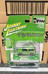 Johnny Lightning 1992 GMC Typhoon Storage Tins Release 1 Version A Green