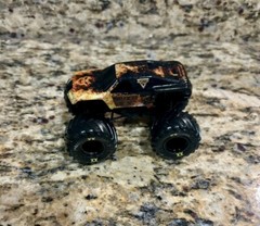 Spin Master Monster Jam 20th Anniversary MAX-D XX Truck New 1:64