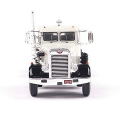 IXO America 1/64 Scale – 1955 Peterbilt 281 – White with Black Fenders IA64003