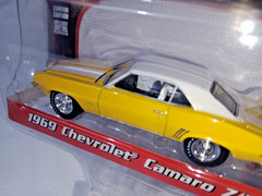 1:64 FACTORY ASSEMBLY ERROR ONE OFF 1969 CHEVROLET CAMARO Z/28 NOT PRODUCED NEW!