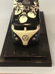 Liberty Promotions & Hot Wheels Alien Abduction VW Drag Bus – 1:64 – #703/1000