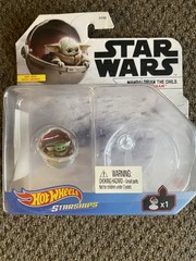Mandalorian The Child in Hover Pram Star Wars Starships Hot Wheels 2021 Series