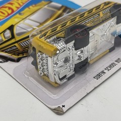 Hot Wheels Surf Yellow Surfin School Bus HW City Works #3/250 2013