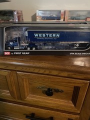 DCP by First Gear 1/64 Western Distributing. Tractor/Trailer. Brand New.