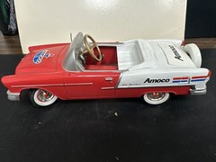 Gearbox Collectibles – 1:24 Diecast – 1955 Chevy Bel Air Pedal Car Bank #68005