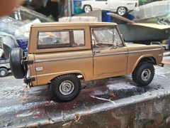 Professionally Built Ford Bronco Model Built Up 1:25th Scale