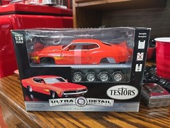 Testors 1970 FORD TORINO GT Orange 1:24 Ultra Detail Platinum Series Metal Model