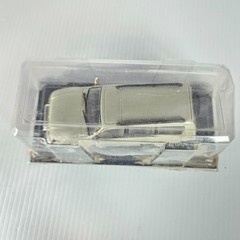 Del Prado Toyota DP2923 1/43 Land Cruiser Prado 1996 Gold 4×4 SUV Car Boxed.