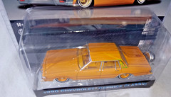 1:64 CALIFORNIA LOWRIDERS 1990 CHEVROLET CAPRICE CUSTOM CONTINENTAL NOT PRODUCED