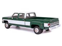 1973 GMC SIERRA GRANDE 3500 DUALLY PICKUP GREEN & WHITE 1/64 BY IXO IA64006