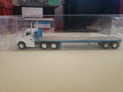 HO Diecast Truck Models Kenworth T680 48′ Flatbed Trailer
