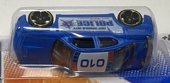 Hot Wheels 2010-011 Charger SRt8, 71 Charger, 67 Charger, Neon, Cuda Lot of 5