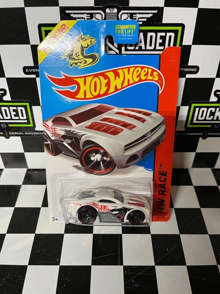 2013 hot wheels 1:64 scale hw race horseplay 151/250
