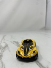 Hot Wheels Diecast 2011 HW Video Game Heroes #20 Yur So Fast Car