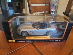 NIB Maisto 2003 Dodge Viper SRT-10 Special Edition Silver Convertible 1/18 Scale
