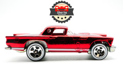 1957 FORD THUNDERBIRD SPECTRA RED 1:64 SCALE DIECAST DIORAMA COLLECTOR MODEL CAR