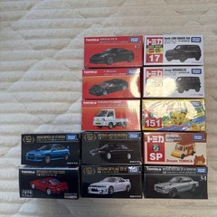 Tomica 12 units set Collectables 17+