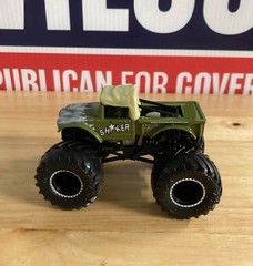 Monster Jam – SHAKER – 1:64 – Spin Master Series 16 – Green Army Truck – RARE