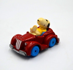 Peanuts Snoopy Vintage Diecast Car Aviva Convertible 1971 Red – 2.5″