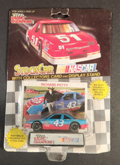 NASCAR Racing Champions Richard Petty #43 Die Cast Stockcar (HW1)