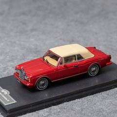 1:64 Red 1993 Rolls-Royce Corniche IV Hardtop Coupe Diecast Model Car
