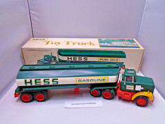 1977 Vintage Hess Tanker Semi Truck, Original Owner, NIB