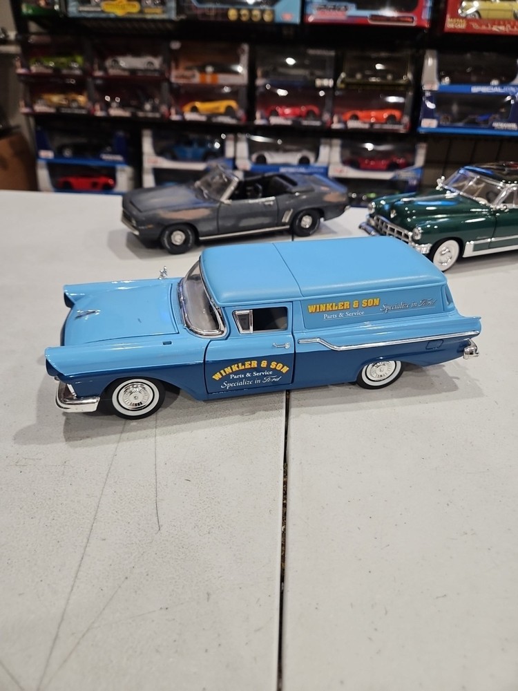 1957 Ford Ranchero Courier Sedan Delivery 1:18 Diecast Road Legends – AS IS