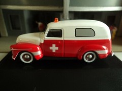 Oxford 1950 CHEVROLET PANEL VAN AMBULANCE 1/87 HO diecast car GM