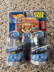 1/64 HOT WHEELS HIGHWAY 35 MOVIE AND TWO CAR PACK WITH DEORA AND SWITCHBACK