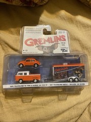 Greenlight 1:64 Hollywood Hitch & Tow Gremlins 72 Volkswagen Beetle #8006