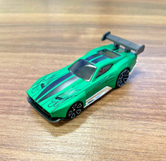 Hot Wheels Count Muscula #083 HW ‘22 Dream Garage 2/5 Green Loose VHTF