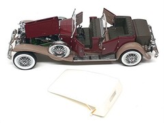 Franklin Mint 1/24 Scale B11KF07 – ’30 Duesenberg J Derham Tourster Maroon/Beige