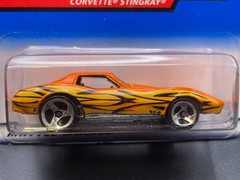 VINTAGE HOT WHEELS CORVETTE STINGRAY LOT OF 2 STREET BEASTS VETTE & TATTOO VETTE