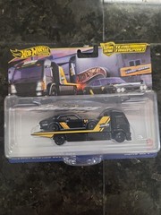 Hot Wheels 2024 Legends Tour Team Transport Nissan Laurel 2000 SGX Aero Lift NEW