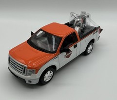 Ford F-150 STX 1:27 SCALE WITH 1958 FLH DUO GLIDE 1:24 HARLEY BY MAISTO WHITE