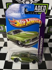 2013 Hot Wheels #232 HW Showroom-Muscle Mania ‘69 FORD MUSTANG Green w/BlkPR5Sp