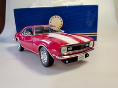 Welly 1968 Chevrolet Camaro Z28 Die Cast 1/24 Premium Edition Model NIB
