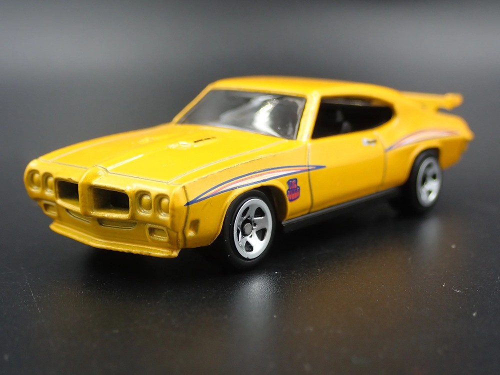 1970 70 PONTIAC GTO JUDGE RARE 1/64 SCALE COLLECTIBLE DIORAMA DIECAST MODEL CAR