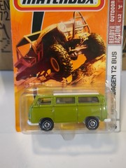 2009 Matchbox Outdoor Sportsman Volkswagen T2 Bus Green Crack Blister