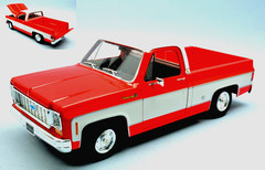 1974 Chevrolet C10 Cheyenne Super 1:18 Diecast Pickup Truck by Maisto New in Box