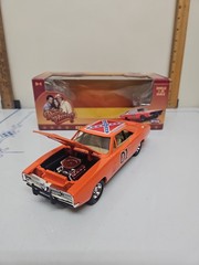 Dukes of Hazzard JOYRIDE 1:25 Scale General Lee. 1969 Dodge Charger. NIB