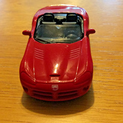 Motor Max-2003 Dodge Viper SRT10 convertible 1/64 Diecast car (2005) -Excellent