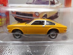 1973 CHEVY VEGA GT 2005 JOHNNY LIGHTNING CLASSIC GOLD COLLECTION 1:64