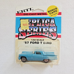 ERTL Replica Series ’57 Ford T Bird 1:64