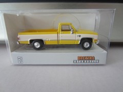 BREKINA 19655 CHEVROLET C 20 PICKUP YELLOW – model is PLASTIC – HO / 1:87 scale