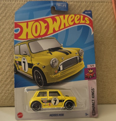 Hot Wheels Compact Kings Morris Mini 1:64 Diecast Yellow/Black 2021 Unopened