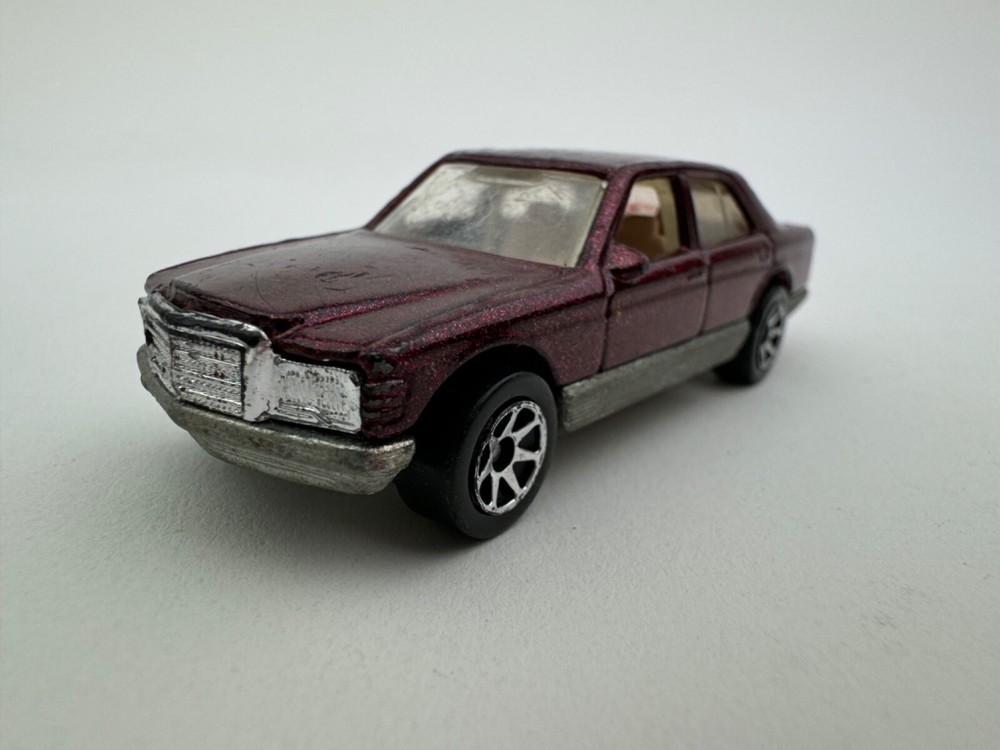 Hot Wheels Blue/White Card #253 MERCEDES 380SEL 1991