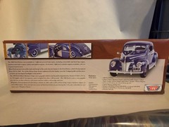 Die Cast Car, 1:18 1940 Ford Deluxe, Gray and Black